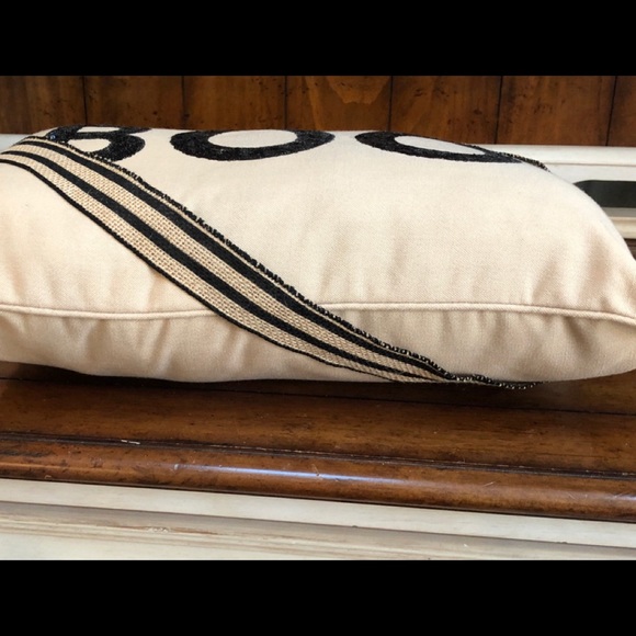 🖤🧡BOO PILLOW🧡🖤 - Picture 4 of 4